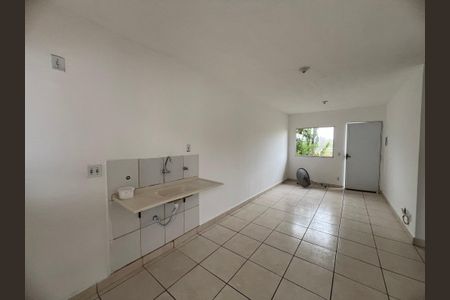 Casa de condomínio para alugar com 45m², 2 quartos e 1 vagaSala/Cozinha