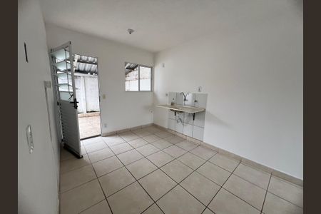 Casa de condomínio para alugar com 45m², 2 quartos e 1 vagaSala/Cozinha