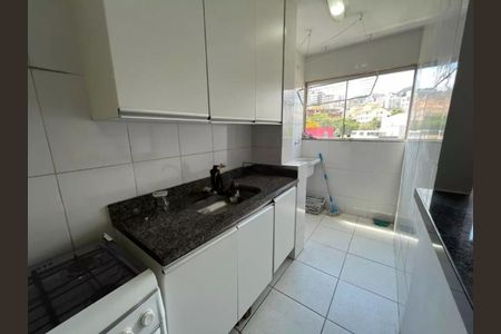 Cozinha de apartamento para alugar com 2 quartos, 65m² em Buritis, Belo Horizonte