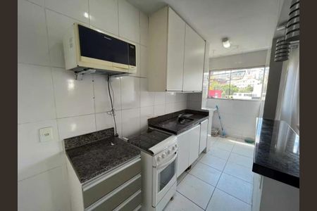 Cozinha de apartamento para alugar com 2 quartos, 65m² em Buritis, Belo Horizonte