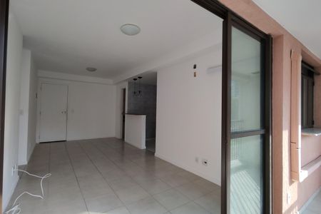 Apartamento para alugar com 60m², 2 quartos e 1 vaga Apartamento para alugar com 60m², 2 quartos e 1 vagaVaranda
