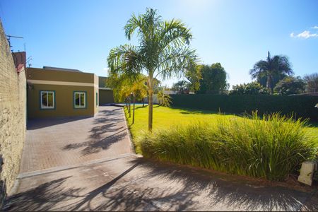 Casa à venda com 120m², 1 quarto e 5 vagasEntrada