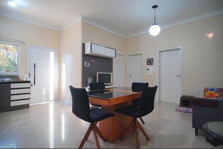 Casa à venda com 120m², 1 quarto e 5 vagasSala/Cozinha