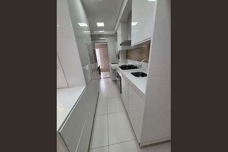 Apartamento à venda com 77m², 2 quartos e 1 vagaCozinha