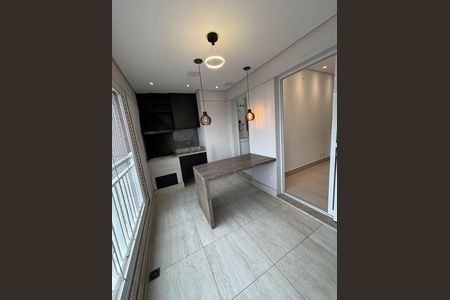 Apartamento à venda com 77m², 2 quartos e 1 vagaVaranda