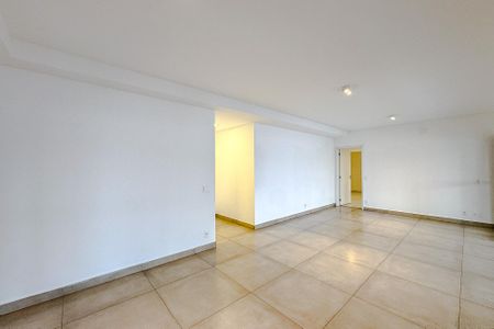 Apartamento para alugar com 165m², 3 quartos e 3 vagas Apartamento para alugar com 165m², 3 quartos e 3 vagasSala