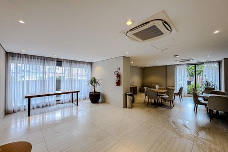 Apartamento para alugar com 165m², 3 quartos e 3 vagas Apartamento para alugar com 165m², 3 quartos e 3 vagasÁrea comum - Salão de festas