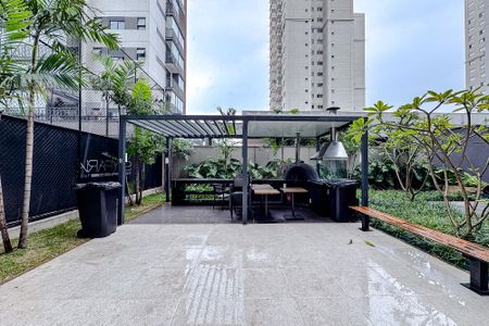 Apartamento para alugar com 165m², 3 quartos e 3 vagas Apartamento para alugar com 165m², 3 quartos e 3 vagasÁrea comum - Churrasqueira