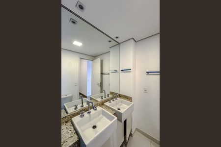 Apartamento para alugar com 165m², 3 quartos e 3 vagas Apartamento para alugar com 165m², 3 quartos e 3 vagasBanheiro da Suíte