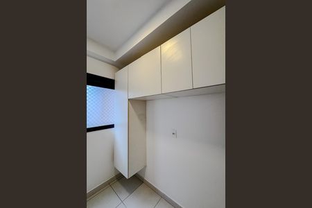 Apartamento para alugar com 165m², 3 quartos e 3 vagas Apartamento para alugar com 165m², 3 quartos e 3 vagasÁrea de Serviço