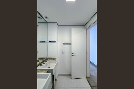 Apartamento para alugar com 165m², 3 quartos e 3 vagas Apartamento para alugar com 165m², 3 quartos e 3 vagasBanheiro da Suíte