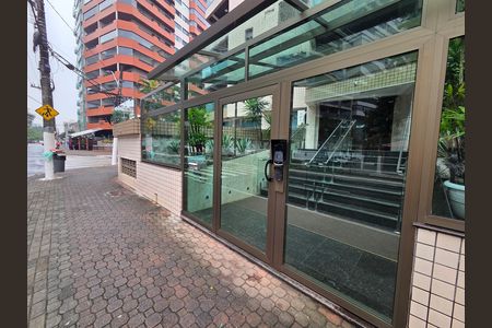 Apartamento para alugar com 130m², 2 quartos e 1 vaga Apartamento para alugar com 130m², 2 quartos e 1 vagaFachada