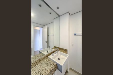 Apartamento para alugar com 125m², 2 quartos e 2 vagas Apartamento para alugar com 125m², 2 quartos e 2 vagasBanheiro da Suíte