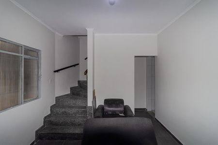 Casa à venda com 160m², 4 quartos e 2 vagas Casa à venda com 160m², 4 quartos e 2 vagasSala