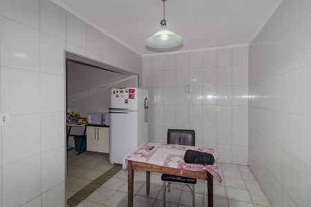 Casa à venda com 160m², 4 quartos e 2 vagas Casa à venda com 160m², 4 quartos e 2 vagasCozinha