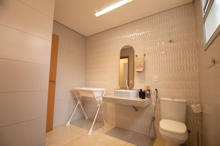 Apartamento à venda com 100m², 3 quartos e sem vaga Apartamento à venda com 100m², 3 quartos e sem vagaBanheiro da Suite