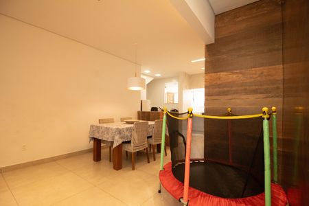 Apartamento à venda com 100m², 3 quartos e sem vaga Apartamento à venda com 100m², 3 quartos e sem vagaSala de Jantar
