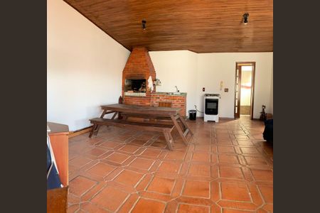 Apartamento à venda com 132m², 2 quartos e 2 vagasChurrasqueira