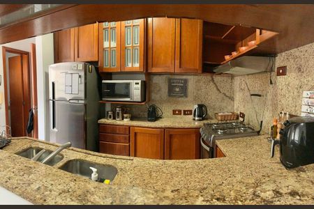 Apartamento à venda com 132m², 2 quartos e 2 vagasCozinha