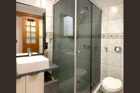 Apartamento à venda com 132m², 2 quartos e 2 vagasBanheiro