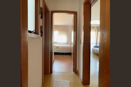 Apartamento à venda com 132m², 2 quartos e 2 vagasCorredor