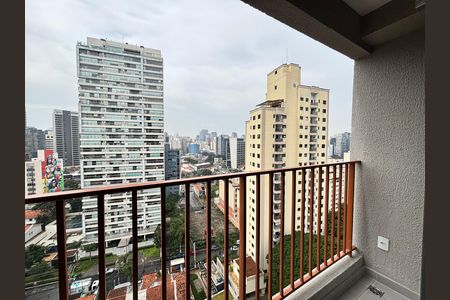 Varanda  de kitnet/studio para alugar com 1 quarto, 25m² em Pinheiros, São Paulo