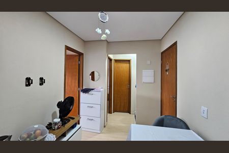 Sala de apartamento à venda com 2 quartos, 51m² em Recanto das Rosas, Osasco