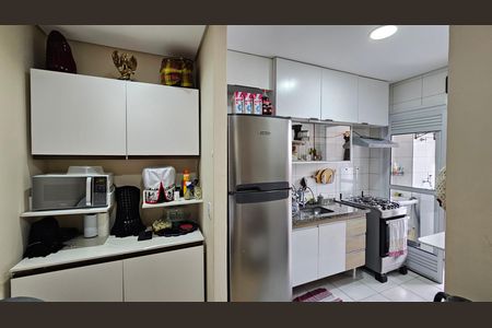 Apartamento à venda com 51m², 2 quartos e 1 vaga Apartamento à venda com 51m², 2 quartos e 1 vagaCozinha e área de serviço