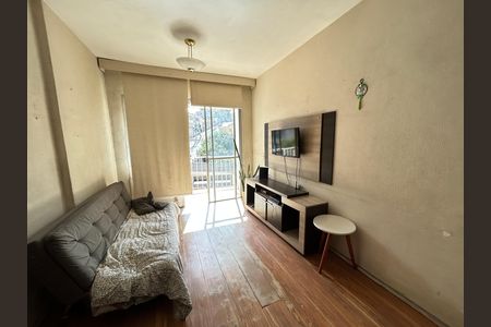 Apartamento à venda com 79m², 2 quartos e 1 vagaSala