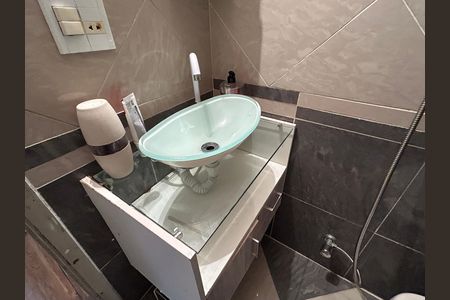 Apartamento à venda com 79m², 2 quartos e 1 vagaBanheiro