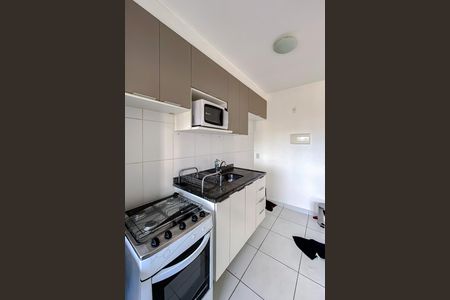 Apartamento à venda com 31m², 3 quartos e sem vaga Apartamento à venda com 31m², 3 quartos e sem vagaCozinha e Área de Serviço