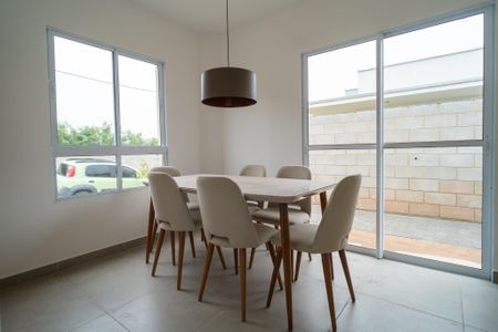 Casa de condomínio para alugar com 70m², 3 quartos e 2 vagas Casa de condomínio para alugar com 70m², 3 quartos e 2 vagasSala de Jantar