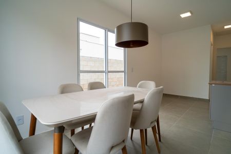 Casa de condomínio para alugar com 70m², 3 quartos e 2 vagas Casa de condomínio para alugar com 70m², 3 quartos e 2 vagasSala de Jantar