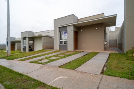 Casa de condomínio para alugar com 70m², 3 quartos e 2 vagas Casa de condomínio para alugar com 70m², 3 quartos e 2 vagasFachada