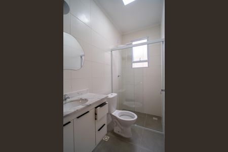 Casa de condomínio para alugar com 70m², 3 quartos e 2 vagas Casa de condomínio para alugar com 70m², 3 quartos e 2 vagasBanheiro da Suíte