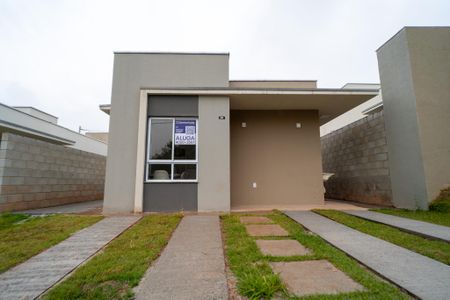 Casa de condomínio para alugar com 70m², 3 quartos e 2 vagas Casa de condomínio para alugar com 70m², 3 quartos e 2 vagasFachada