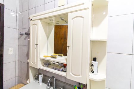 Casa à venda com 194m², 3 quartos e 2 vagas Casa à venda com 194m², 3 quartos e 2 vagasBanheiro 1