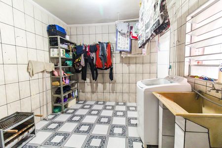 Casa à venda com 194m², 3 quartos e 2 vagas Casa à venda com 194m², 3 quartos e 2 vagasLavanderia
