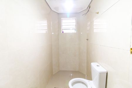 Casa à venda com 194m², 3 quartos e 2 vagas Casa à venda com 194m², 3 quartos e 2 vagasBanheiro 2
