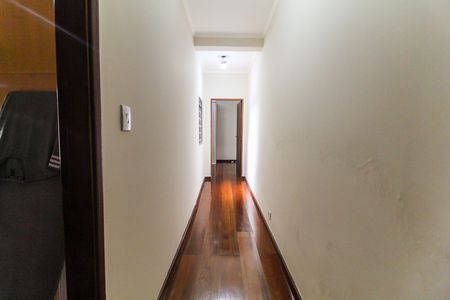 Casa à venda com 194m², 3 quartos e 2 vagas Casa à venda com 194m², 3 quartos e 2 vagasCorredor