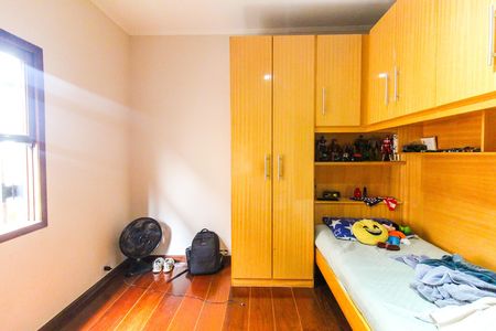 Casa à venda com 194m², 3 quartos e 2 vagas Casa à venda com 194m², 3 quartos e 2 vagasQuarto 2