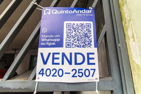 Casa à venda com 194m², 3 quartos e 2 vagas Casa à venda com 194m², 3 quartos e 2 vagasPlaca