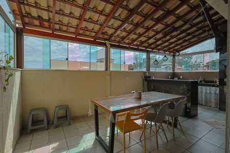 Apartamento à venda com 101m², 2 quartos e 1 vaga
