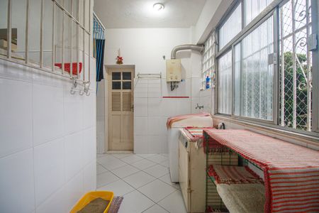 Apartamento à venda com 105m², 3 quartos e 1 vagaÁrea de Serviço