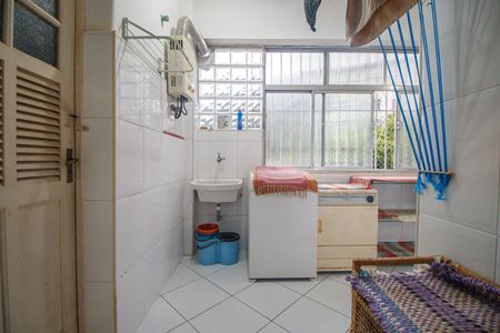 Apartamento à venda com 105m², 3 quartos e 1 vagaÁrea de Serviço