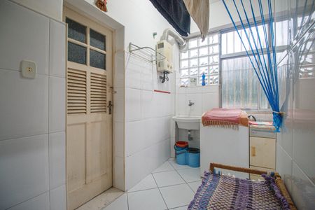 Apartamento à venda com 105m², 3 quartos e 1 vagaÁrea de Serviço