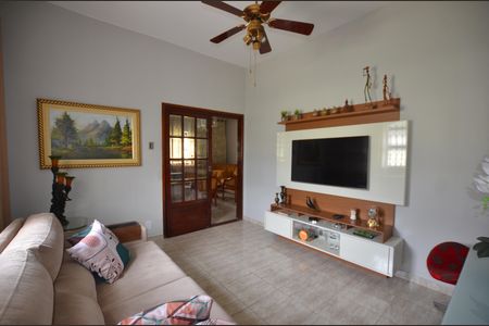 Casa à venda com 227m², 3 quartos e 3 vagasSala de TV