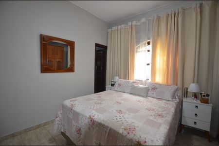 Casa à venda com 227m², 3 quartos e 3 vagasQuarto 1 Suite