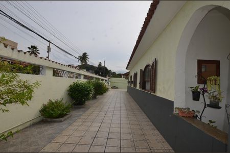 Casa à venda com 227m², 3 quartos e 3 vagasQuintal