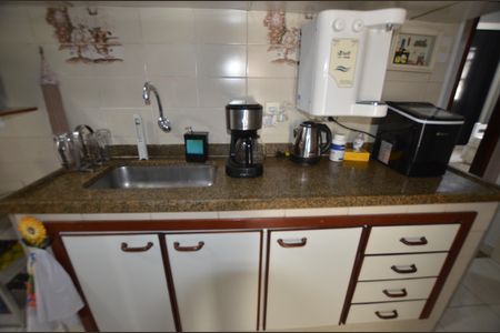 Casa à venda com 227m², 3 quartos e 3 vagasCozinha